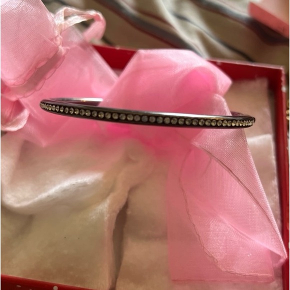 NEW Nadri Gunmetal Finish Crystal Pave Hinge Bangle Bracelet Single Row - Picture 9 of 11